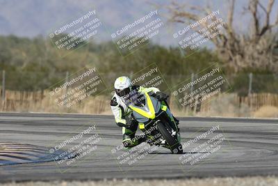 media/Dec-01-2025-Moto Forza (Mon) [[2daa91e15f]]/2-Intermediate Group/Session 3 (Turn 3)/